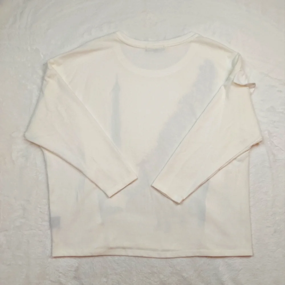 Love + Lace Cream Eiffel Tower & Lady Winter Scene Ruffle Detail Sweatshirt 3X - Picture 9 of 11